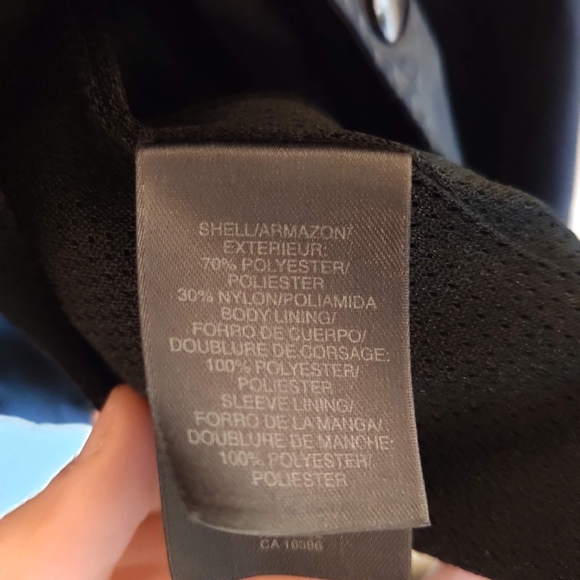 DKNY windbreaker - Picture 4 of 4